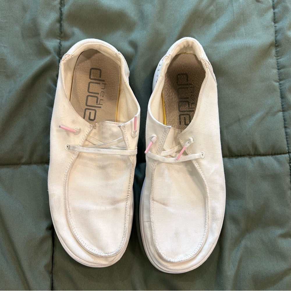 Cream platform hey dudes